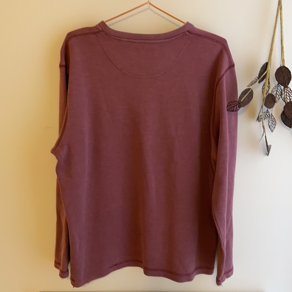 Men’s red jumper with white collar detail. - Picture 2 of 2